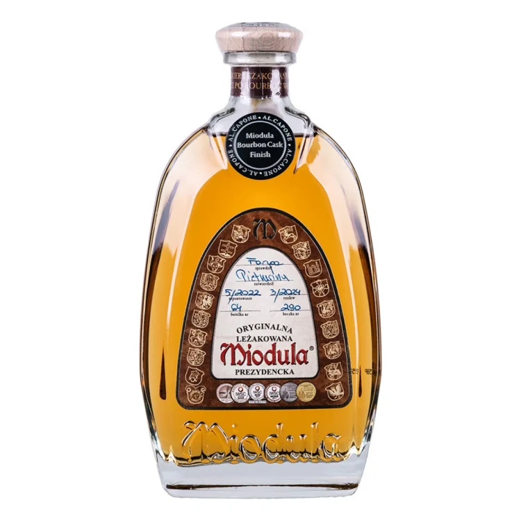 miodula-prezydencka-oryginalnie-lezakowana-bourbon-cask-finish-40-500ml