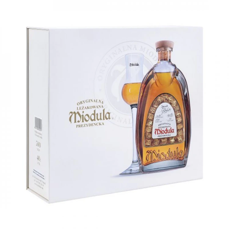 miodula-biala-skrzynka-kieliszek-alkohole-alcapone-6659ca62bbe1f.png